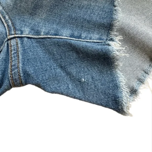 Judy Blue Lemon Drop Patch Jean Shorts Women's 3XL/22 Blue Denim Distressed - Picture 7 of 10
